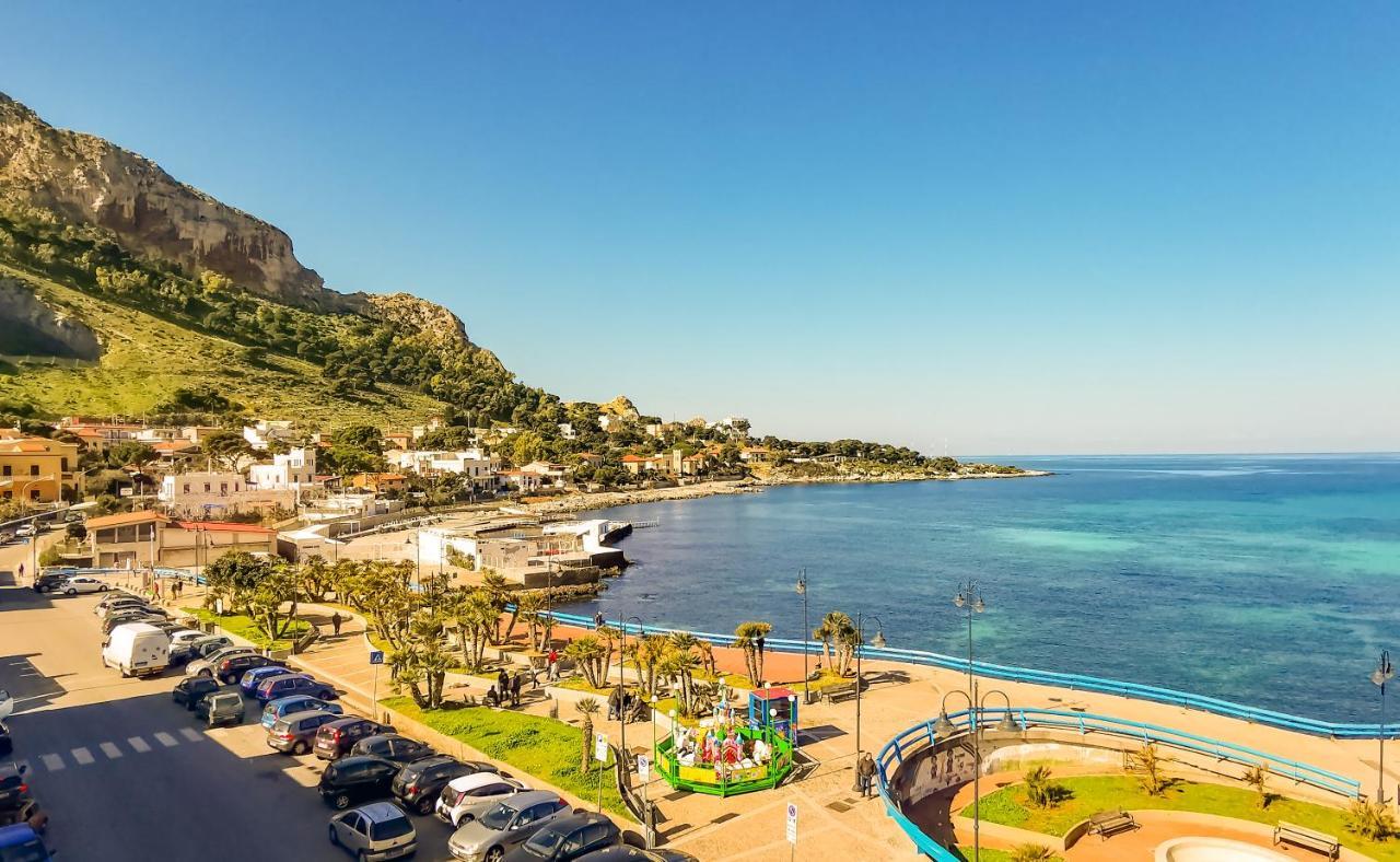 B&B Una Terrazza Sul Golfo Di Sferracavallo Eksteriør bilde