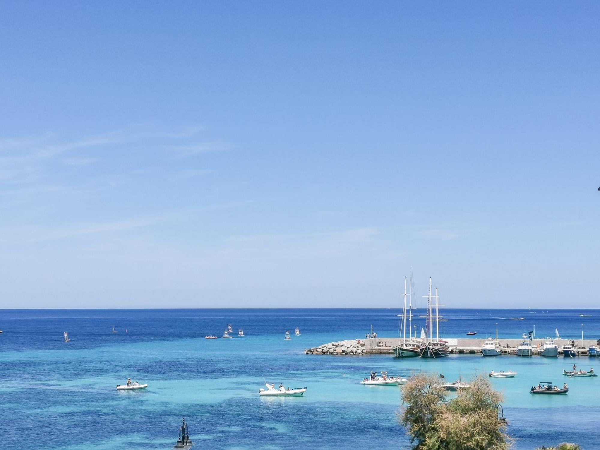 B&B Una Terrazza Sul Golfo Di Sferracavallo Eksteriør bilde