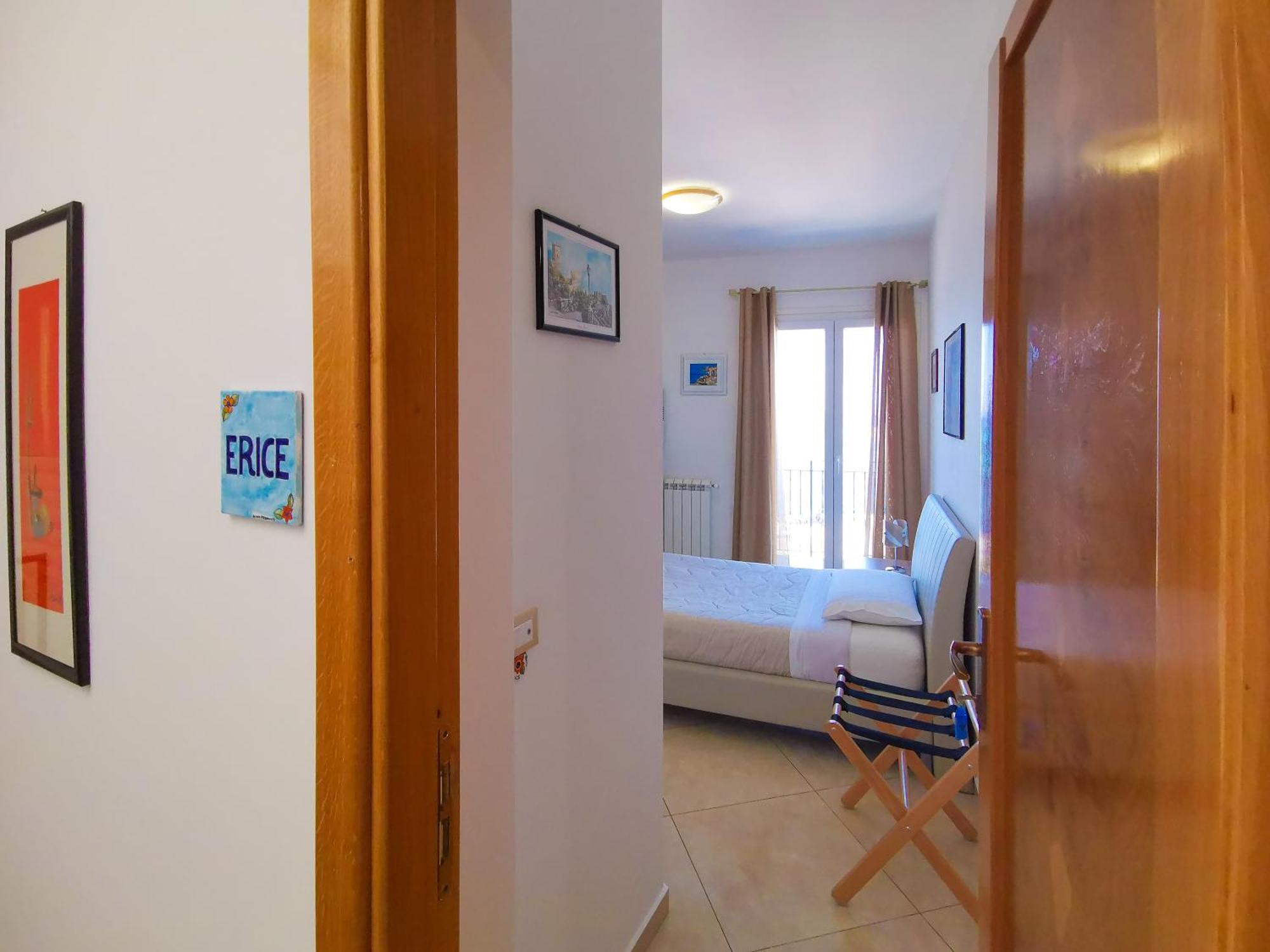 B&B Una Terrazza Sul Golfo Di Sferracavallo Eksteriør bilde
