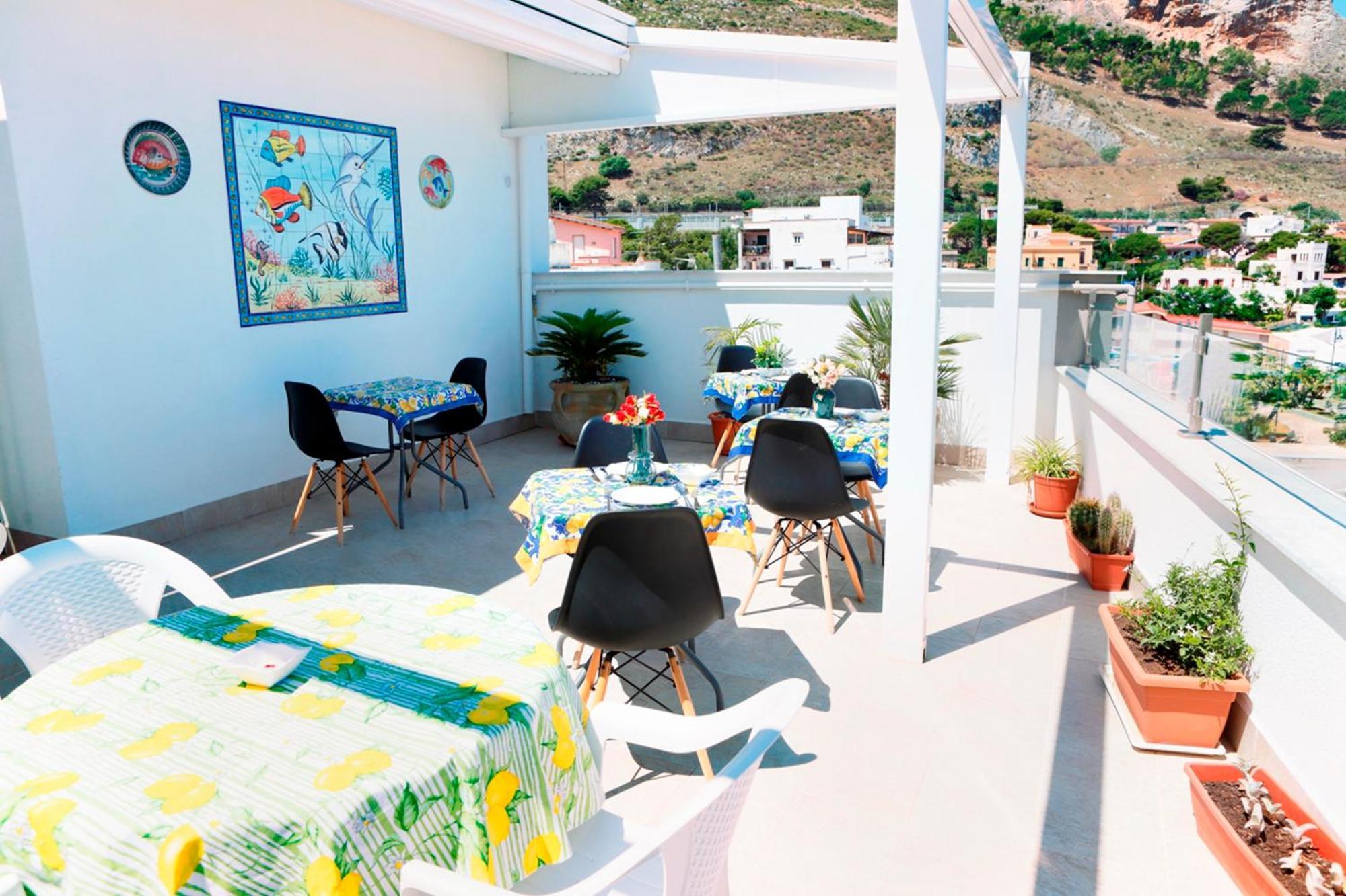 B&B Una Terrazza Sul Golfo Di Sferracavallo Eksteriør bilde